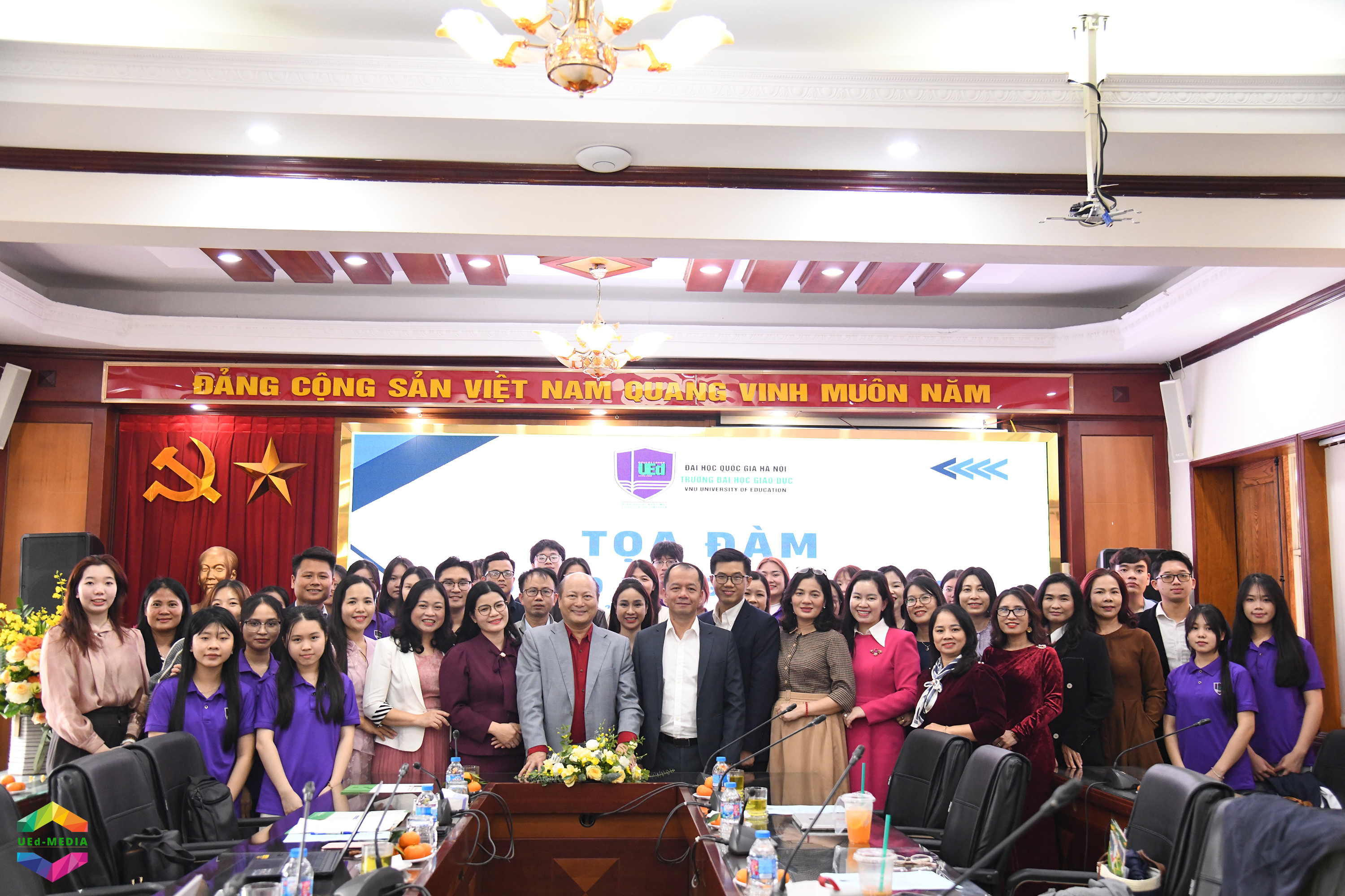 Toạ đàm “Nâng cao năng lực thẩm mỹ – Chủ đề Hội hoạ”: Lan toả giá trị nghệ thuật trong giáo dục đại học