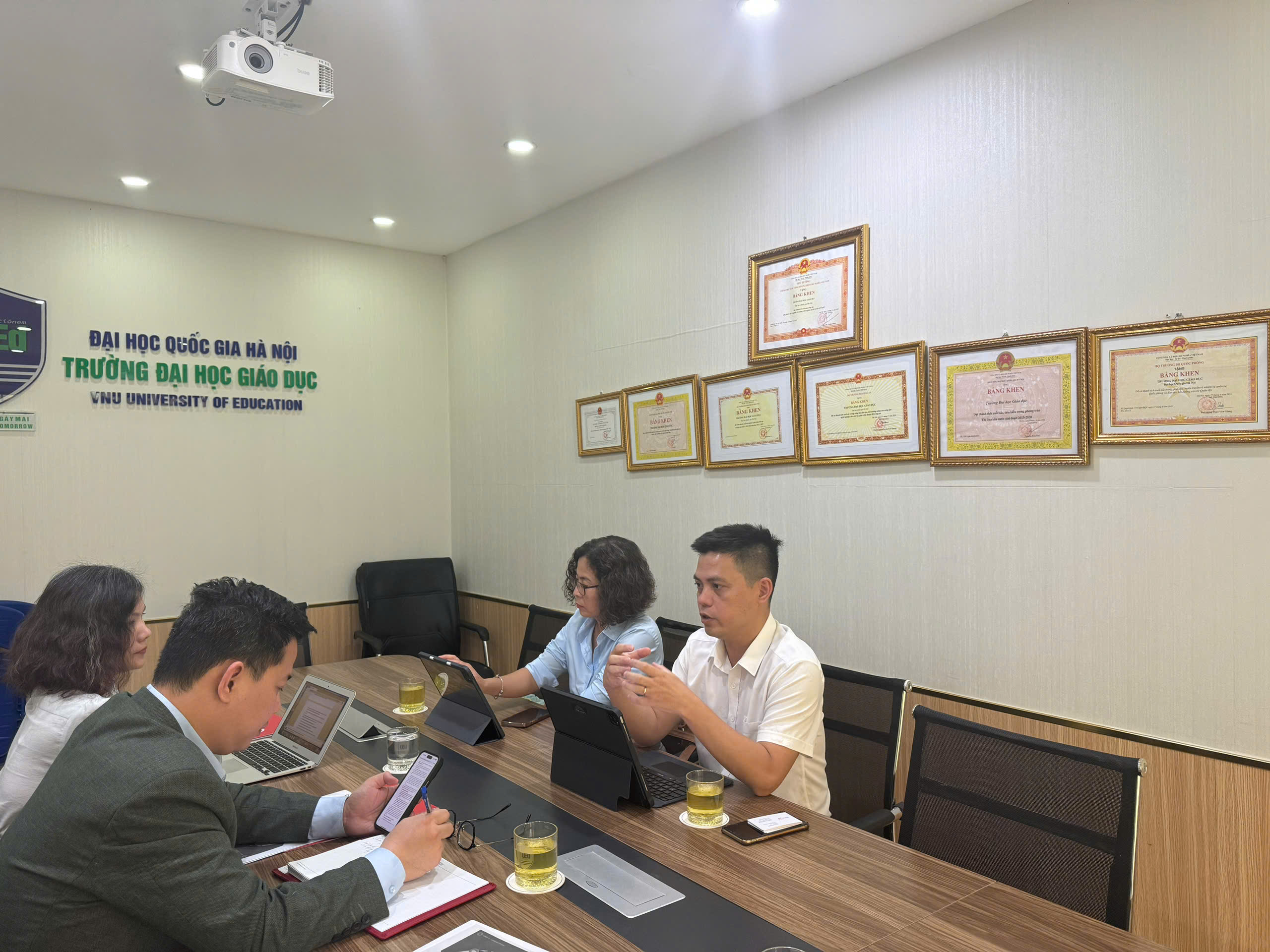 Lễ ký kết thoả thuận hợp tác giữa Trường Đại học Giáo dục, ĐHQGHN và Công ty Brisbane Ad Group tại Việt Nam