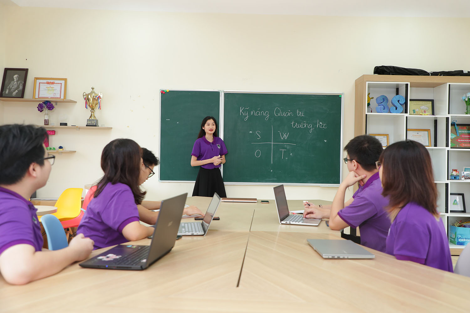 Tuyển sinh đại học chính quy  theo hình thức học cùng lúc hai chương trình đào tạo (bằng kép) năm 2022